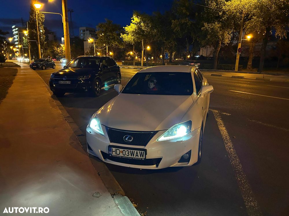 Lexus Seria IS 220d Sport F - 14