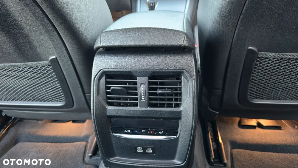 BMW Seria 3 318d Edition M Sport Shadow - 29