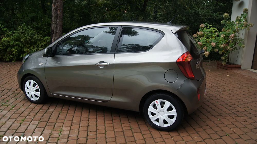 Kia Picanto 1.0 Dream Team Edition - 9