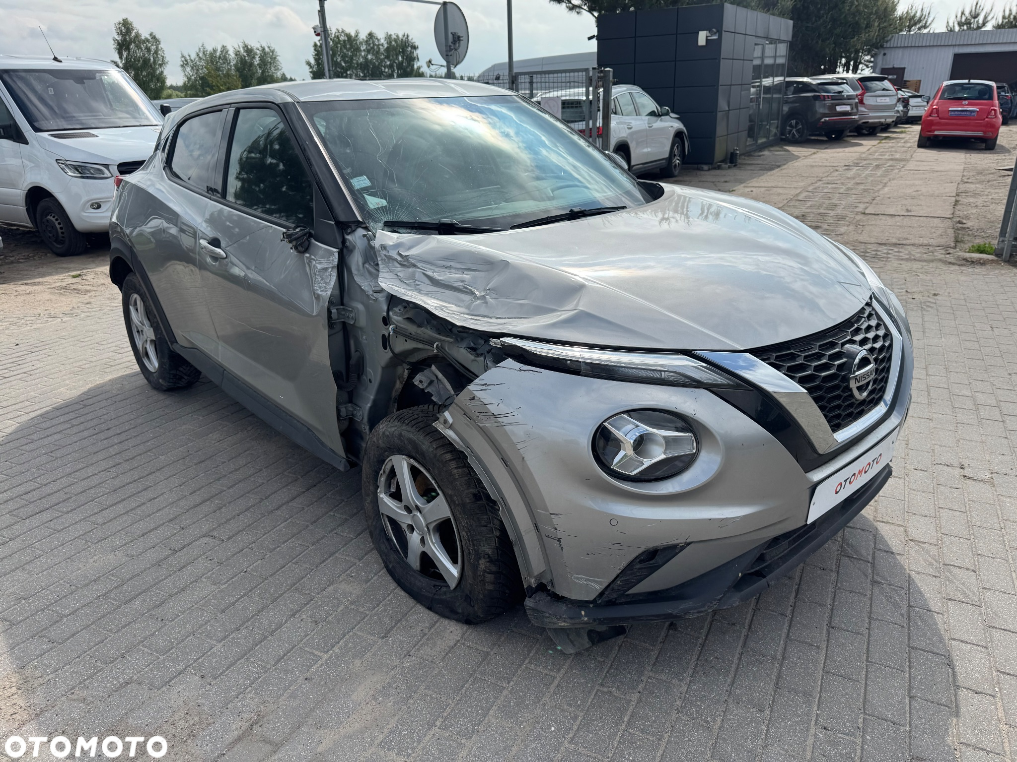 Nissan Juke 1.0 DIG-T Tekna - 4