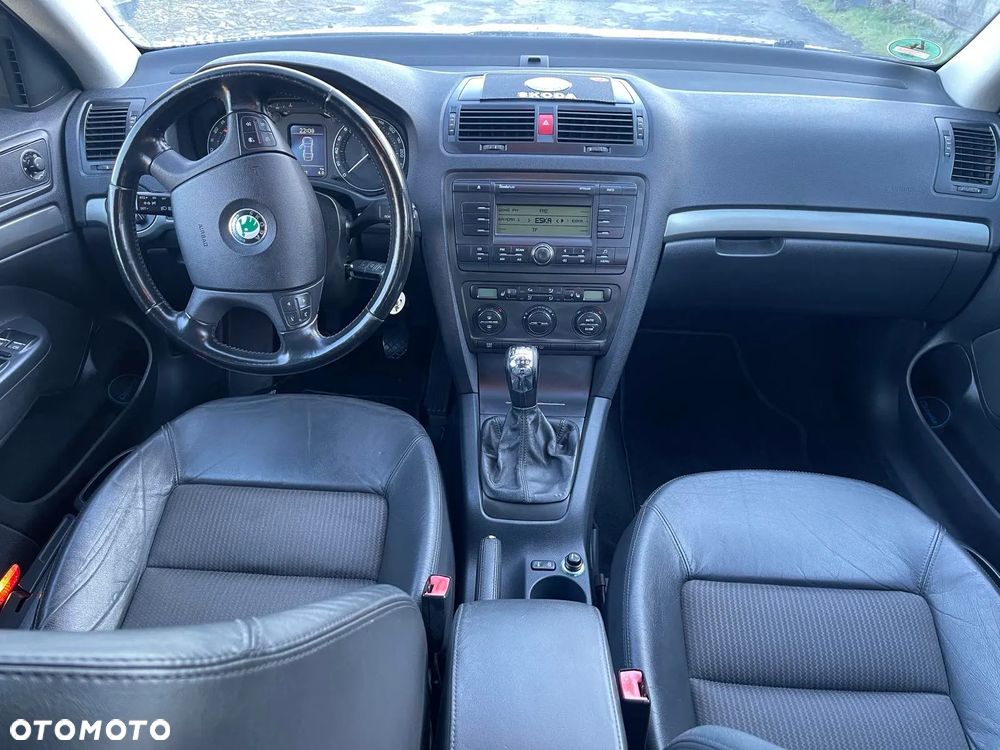 Skoda Octavia 2.0 FSI Ambiente - 5