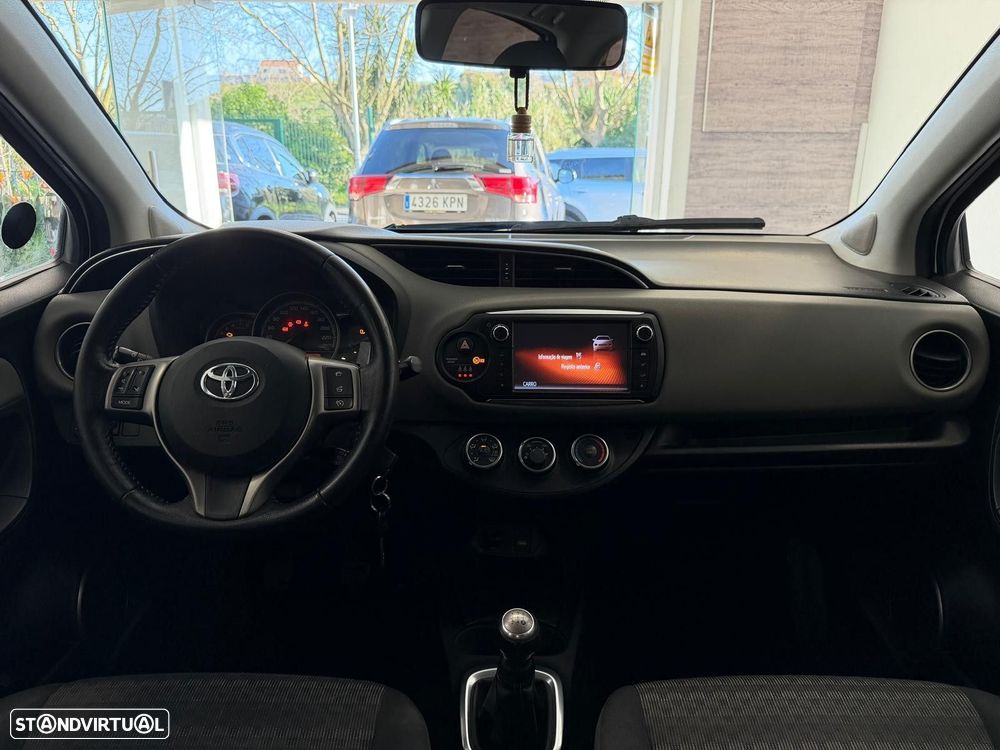 Toyota Yaris 1.0 VVT-i Comfort +PS Style+P.Techno - 9