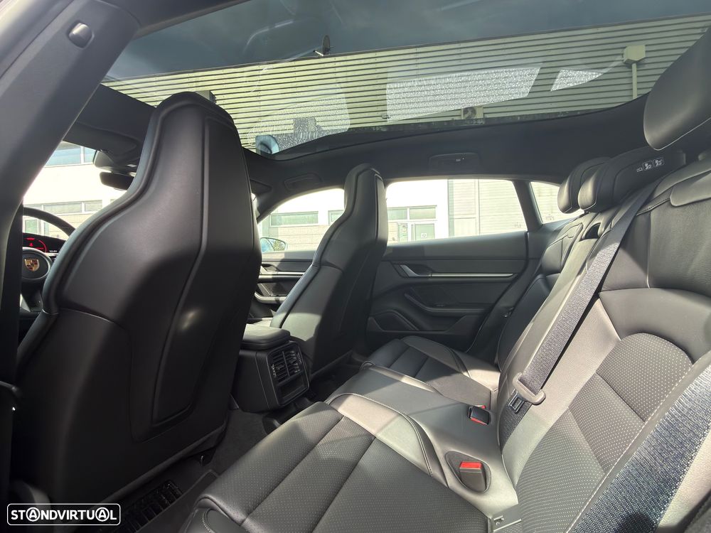 Porsche Taycan Sport Turismo bateria Performance Plus - 54