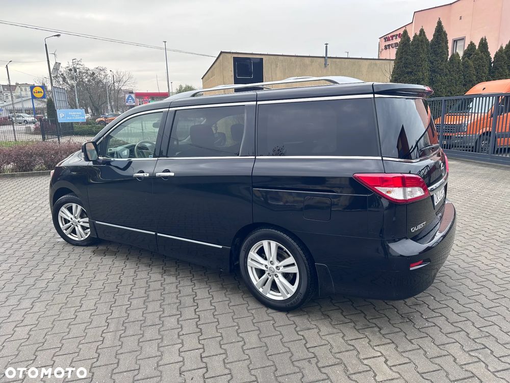Nissan Quest - 5