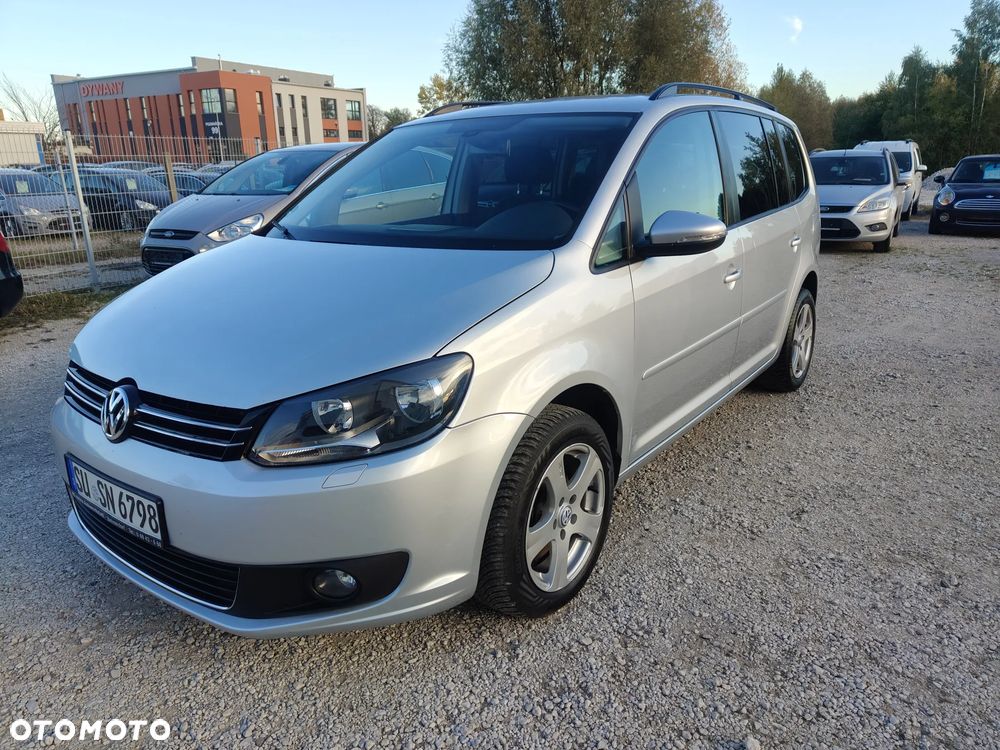 Volkswagen Touran 2015 photo 2