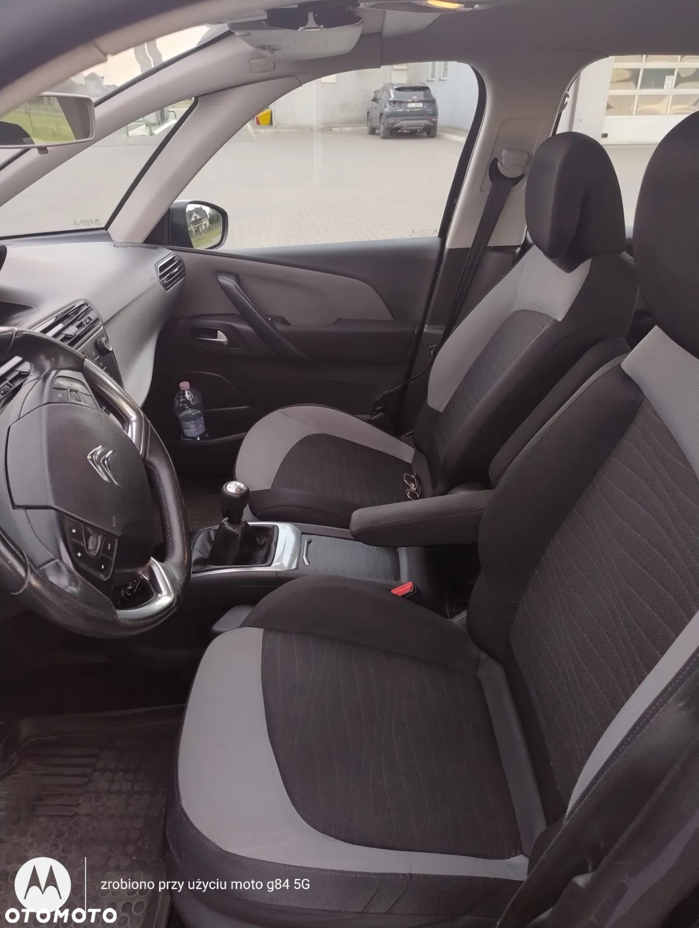Citroën C4 e-HDi 115 Selection - 8