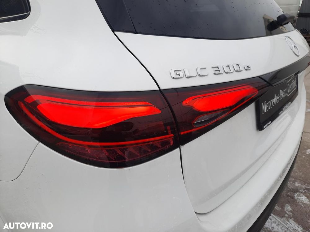 Mercedes-Benz GLC 300 e 4MATIC - 17
