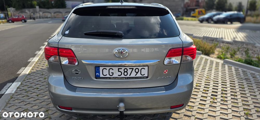 Toyota Avensis - 1