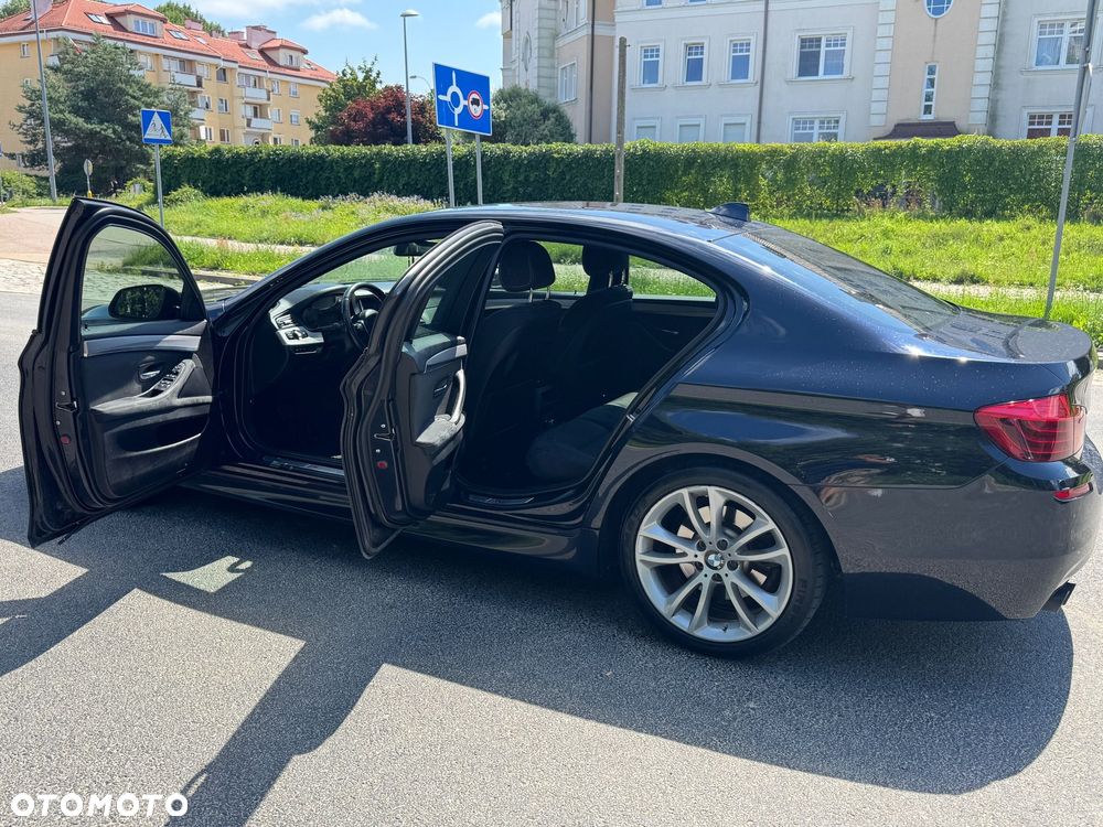 BMW Seria 5 525d xDrive - 6