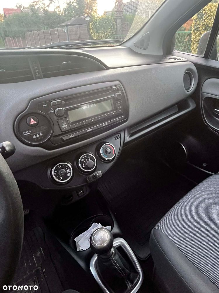 Toyota Yaris 1.33 Active - 12