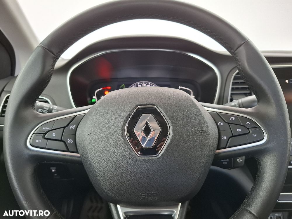 Renault Megane TCE 140 Equilibre - 19