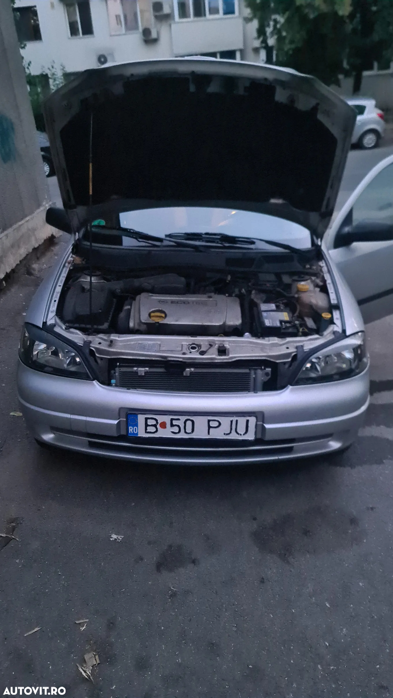 Opel Astra Classic Caravan 1.6i - 10
