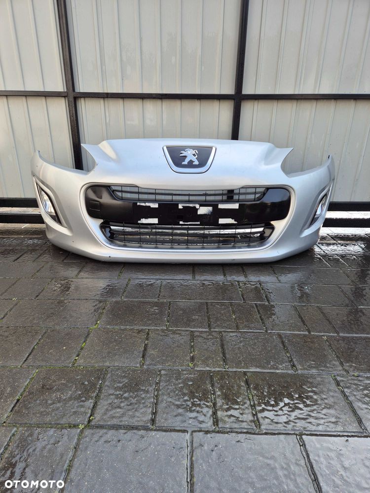 Zderzak przód przedni Peugeot 308 lift rok 11 kod lak EZRC