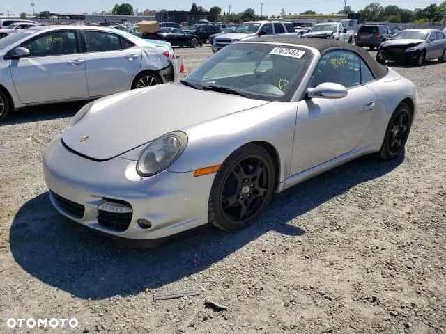 Porsche 911 Carrera - 31