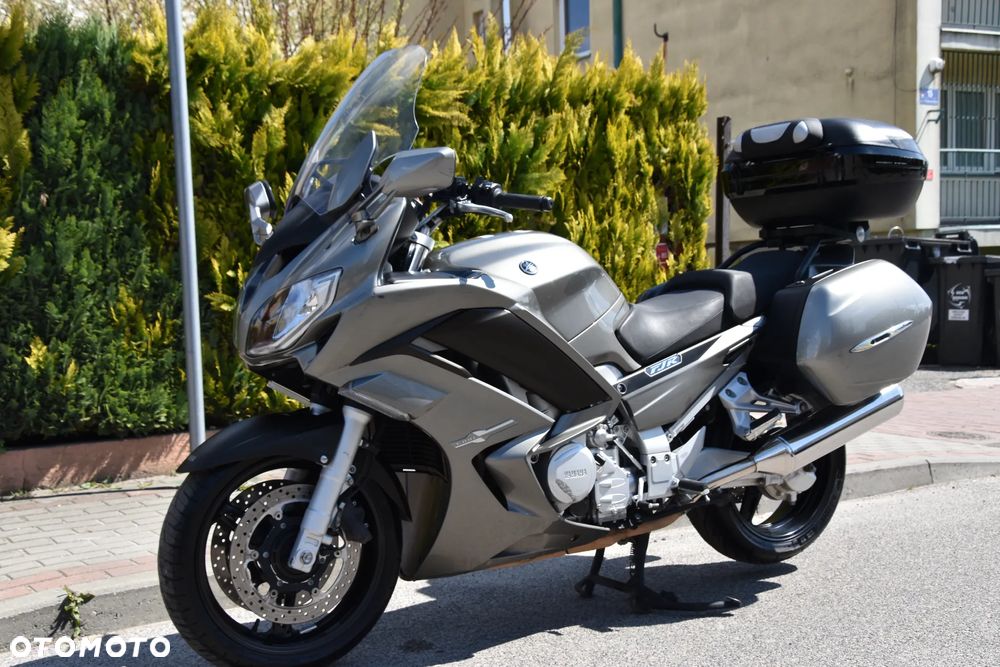 Yamaha FJR - 4