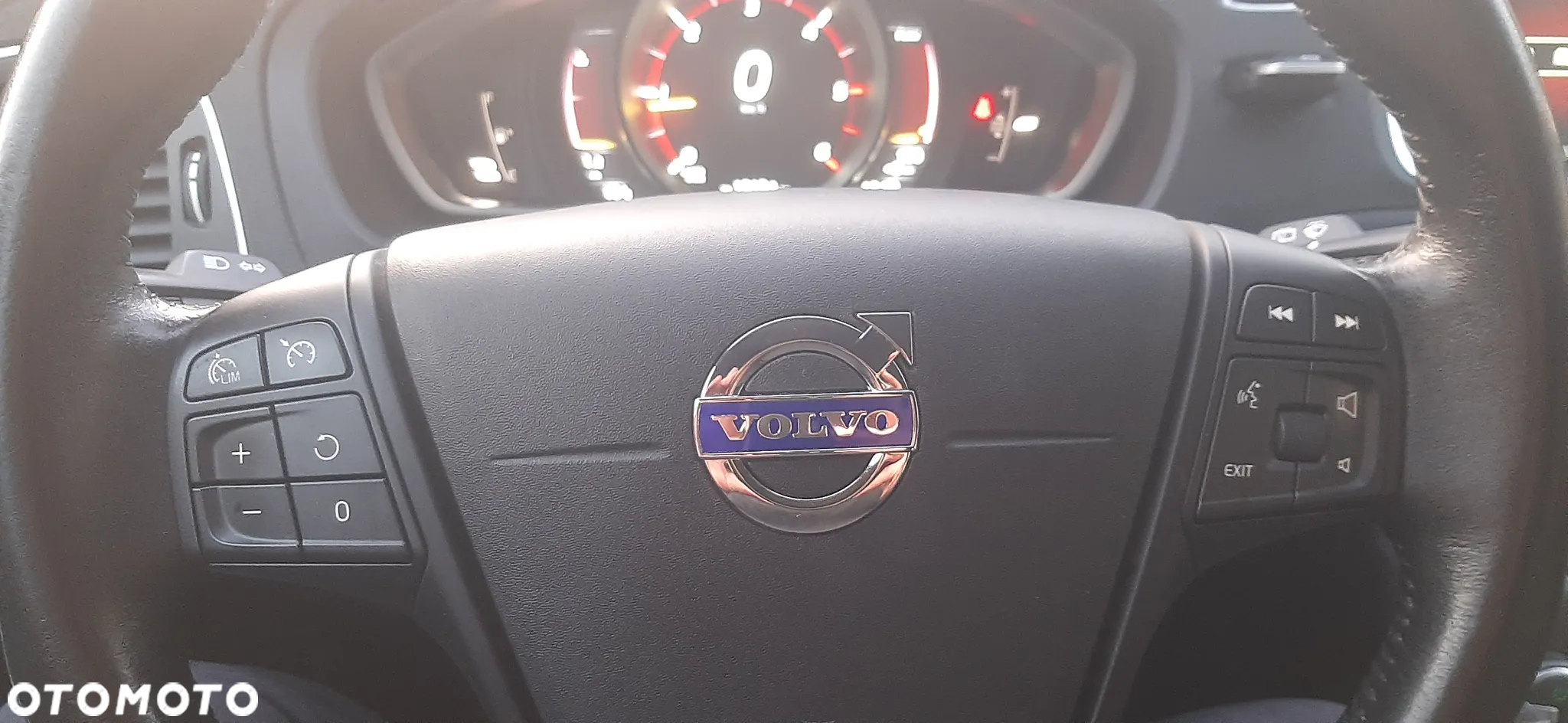 Volvo V40 D3 Drive-E Momentum - 21