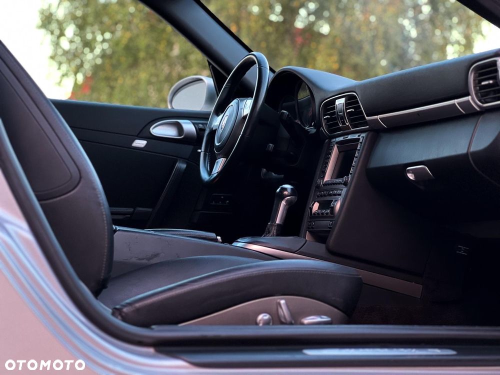Porsche 911 Carrera 4 S - 25