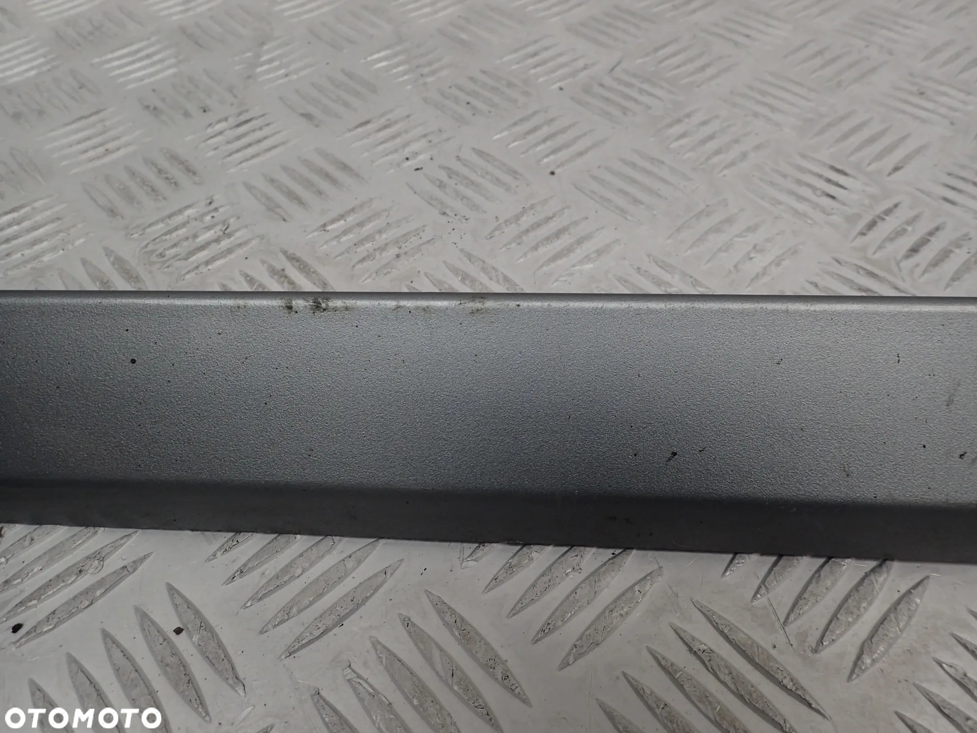LISTWA DRZWI LEWY PRZÓD AUDI A4 B6 S-LINE 8E0853959E - 2