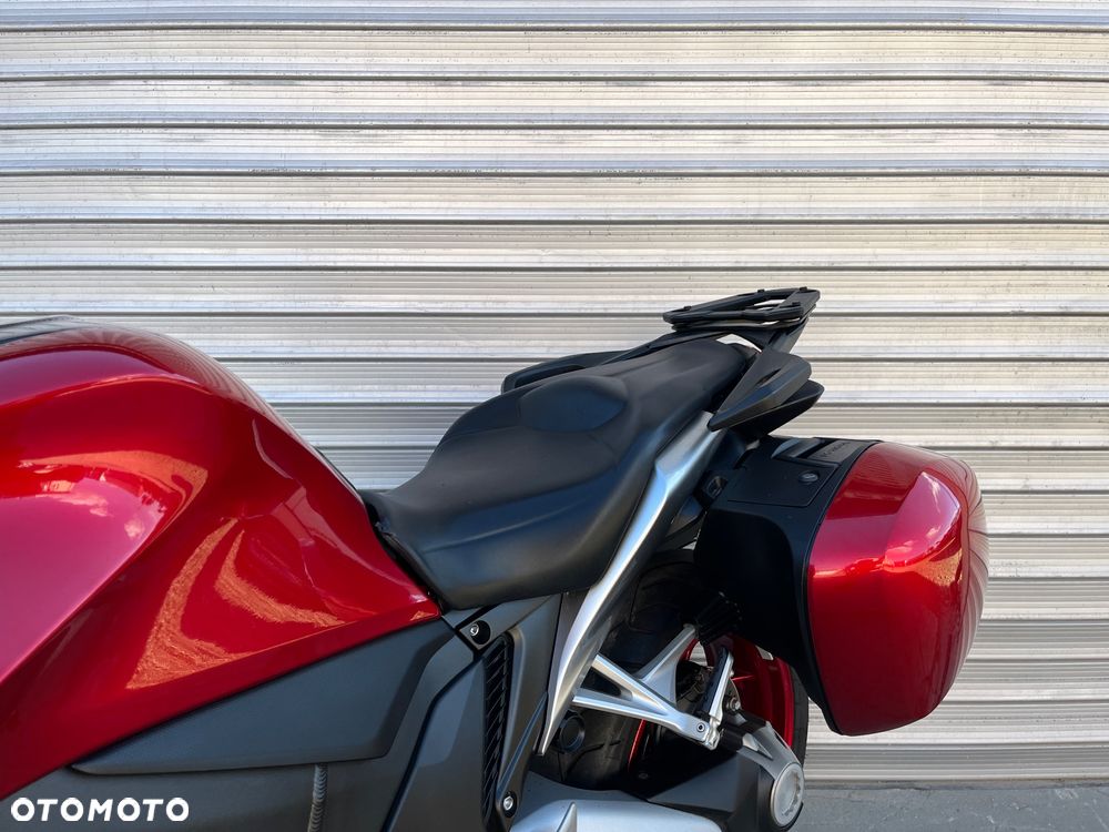 Honda VFR - 26