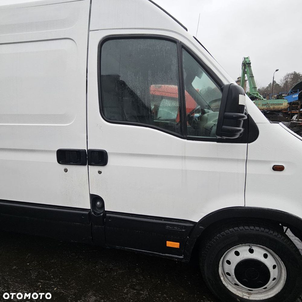 Renault Master II  (lak. 0389) pojazd na części: maska, zderzak, drzwi, szyby, lusterka, chłodnica - 8