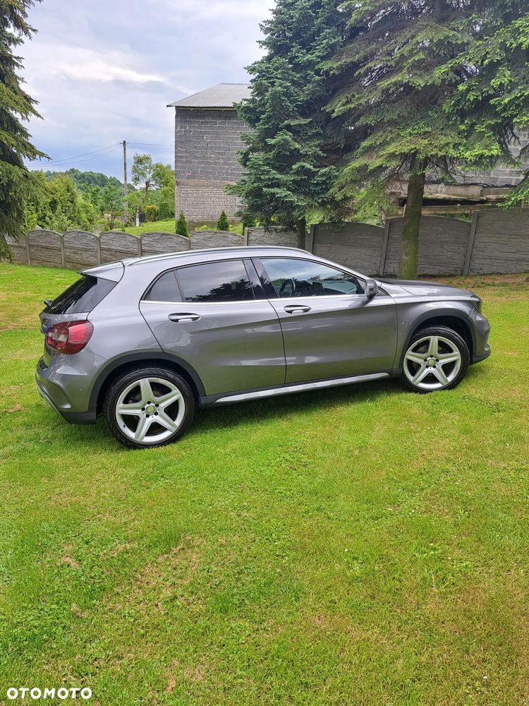 Mercedes-Benz GLA 250 4Matic 7G-DCT AMG Line - 18