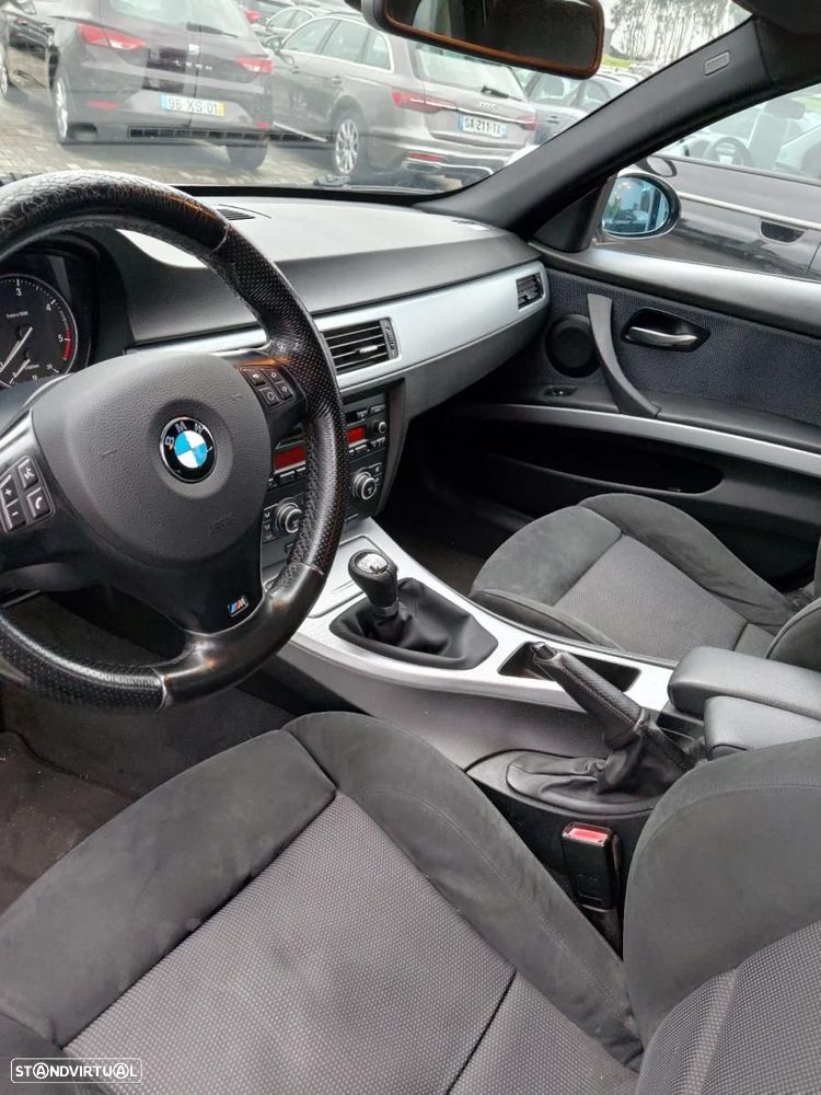 BMW 320 d - 10