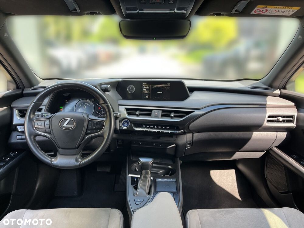 Lexus UX - 7