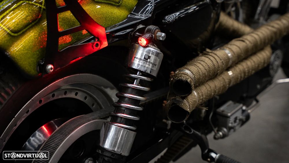 Harley-Davidson Sportster 883 - 11