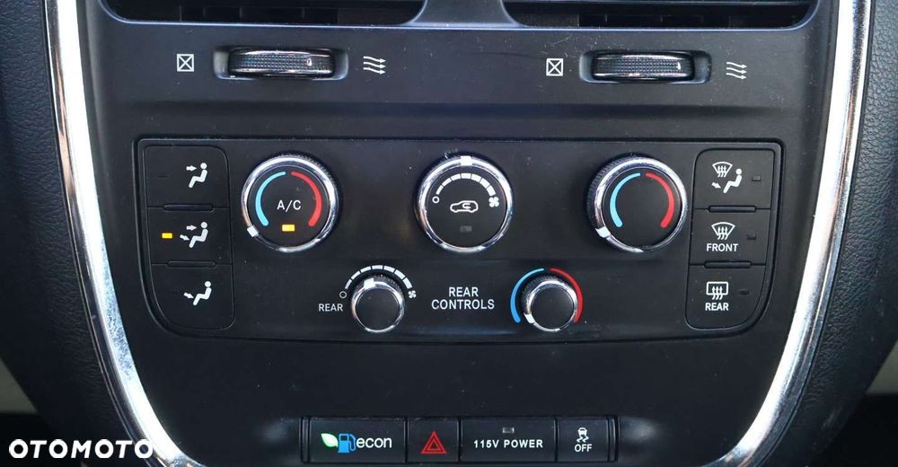 Dodge Grand Caravan - 29