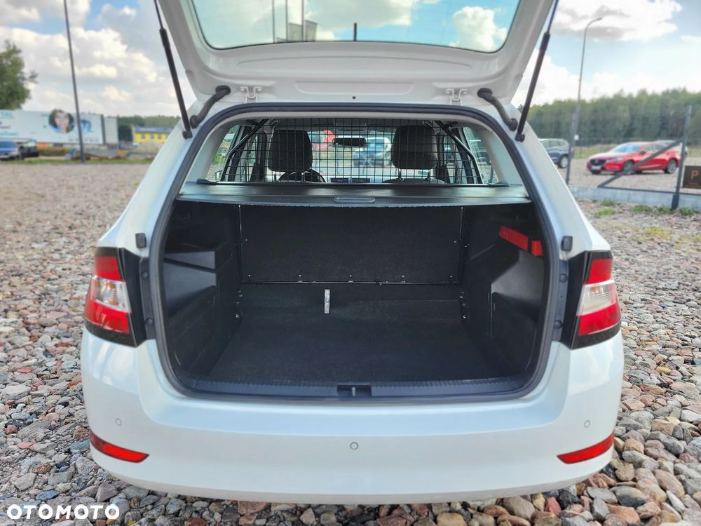 Skoda Fabia 1.0 Ambition - 12