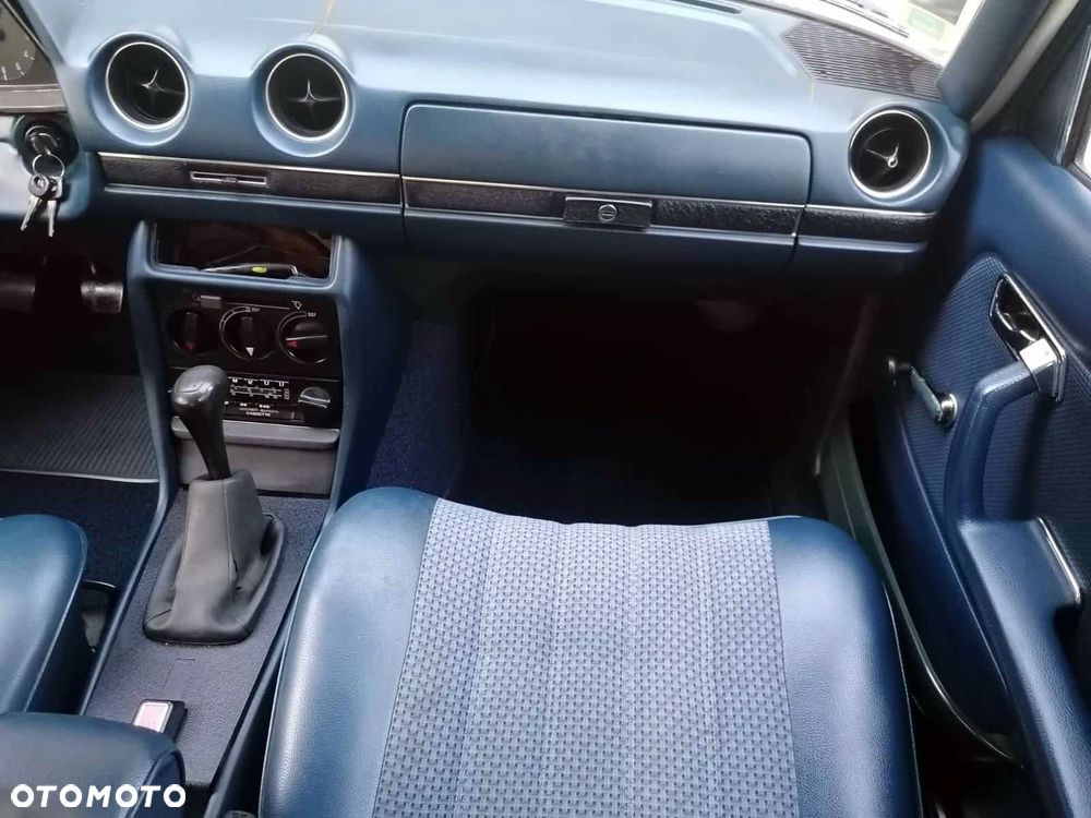 Mercedes-Benz W123 - 10