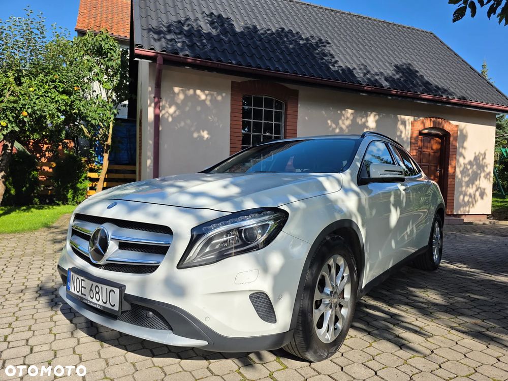 Mercedes-Benz GLA - 18