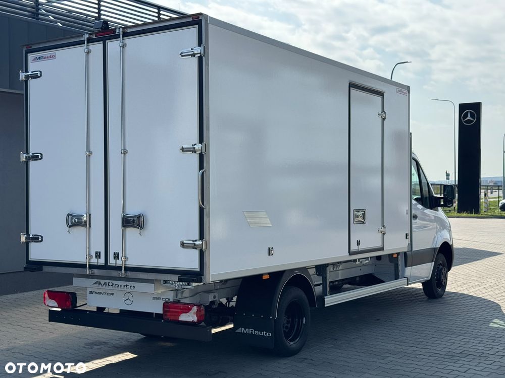 Mercedes-Benz Sprinter - 7