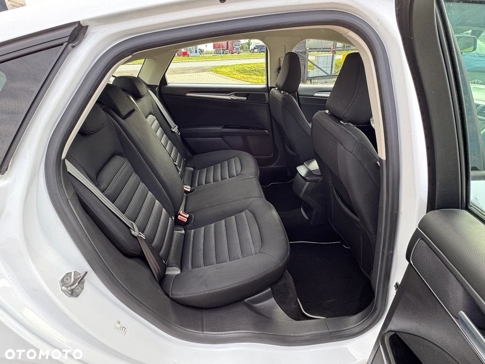 Ford Mondeo 2.0 TDCi Ambiente PowerShift - 30