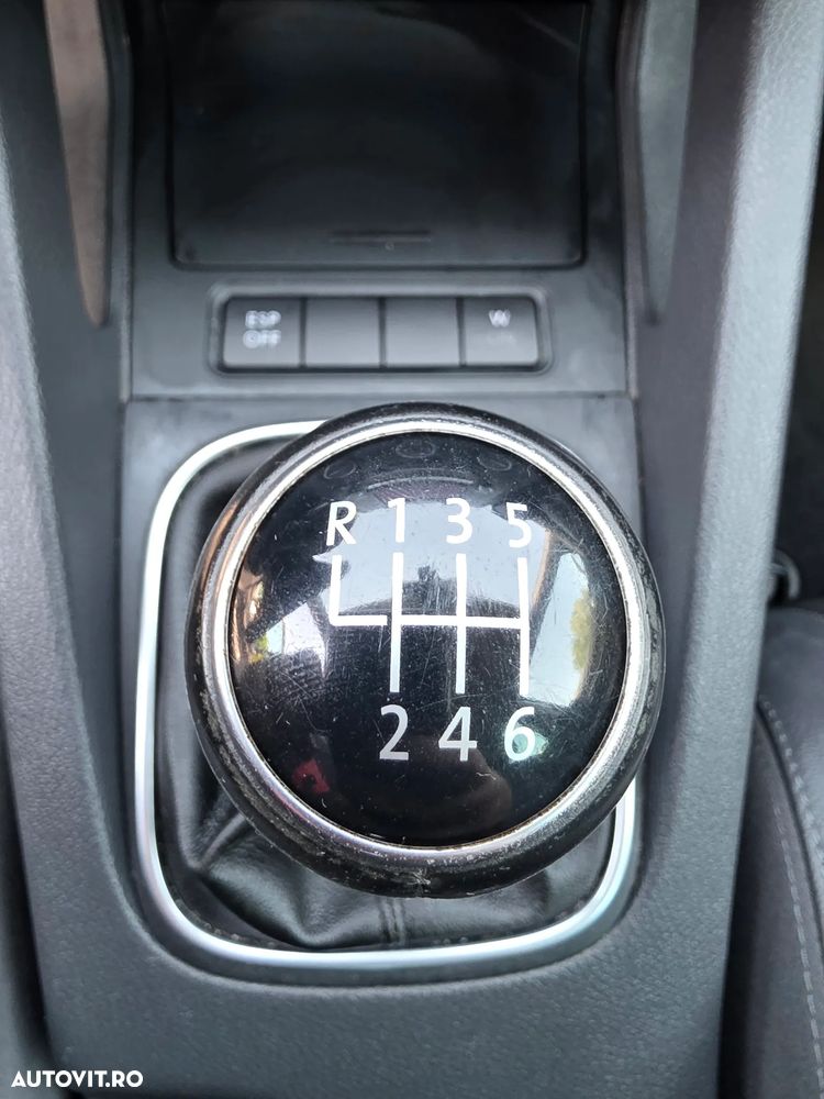 Volkswagen Golf - 22