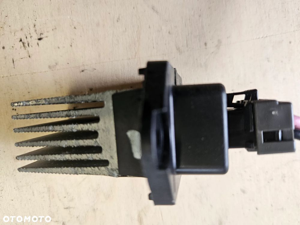 Kia Sorento II 2  rezystor sterownik dmuchawy nawiewu - 1