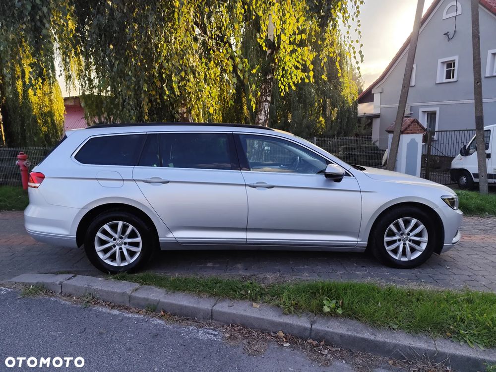 Volkswagen Passat 2.0 TDI SCR Comfortline - 4
