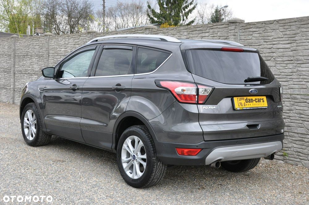 Ford Kuga 1.5 EcoBoost 2x4 Titanium - 3
