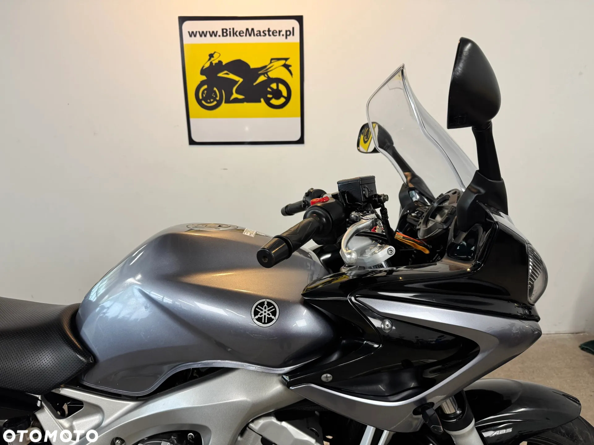 Yamaha FZ6 - 10