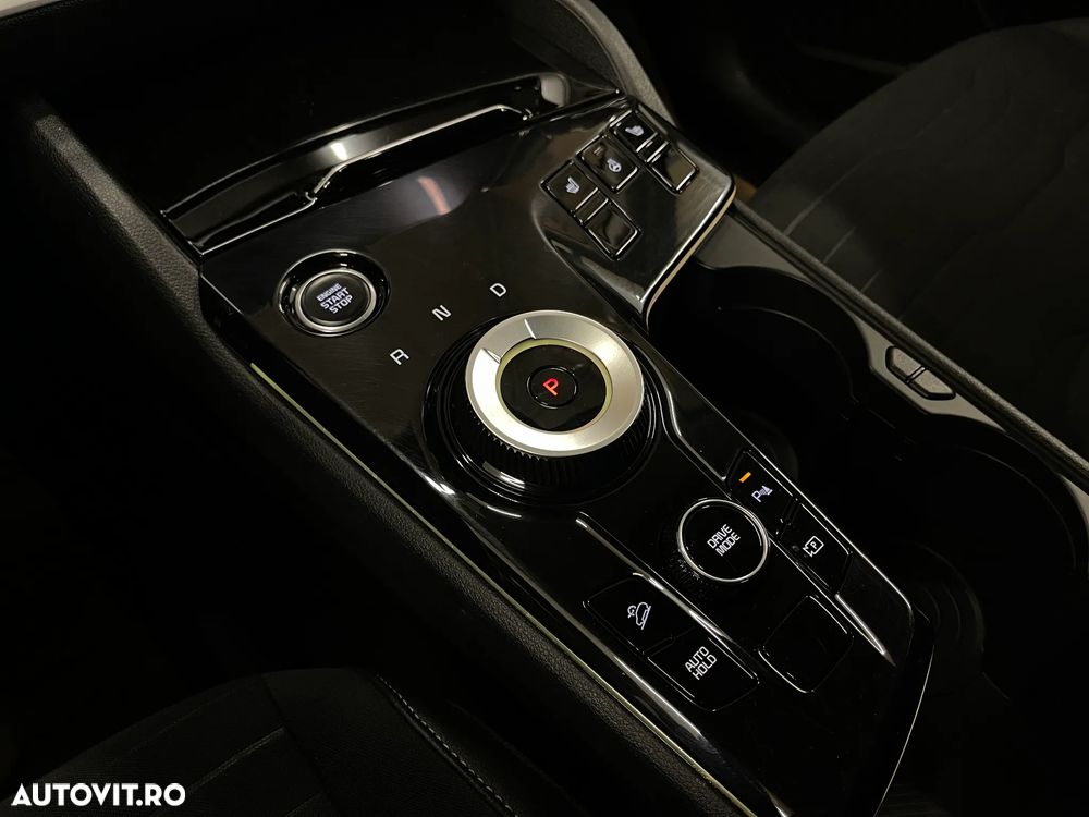 Kia Sportage 1.6 T-GDI HEV 6AT 4x2 Business Line - 27