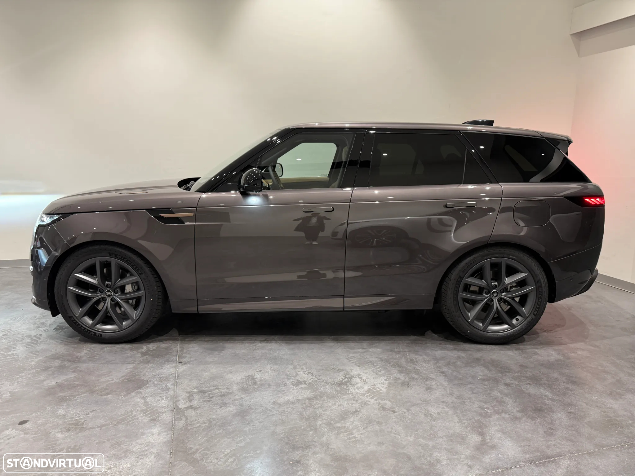 Land Rover Range Rover Sport 3.0 P460e Dynamic SE - 3