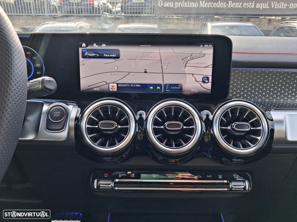 Mercedes-Benz EQB - 21