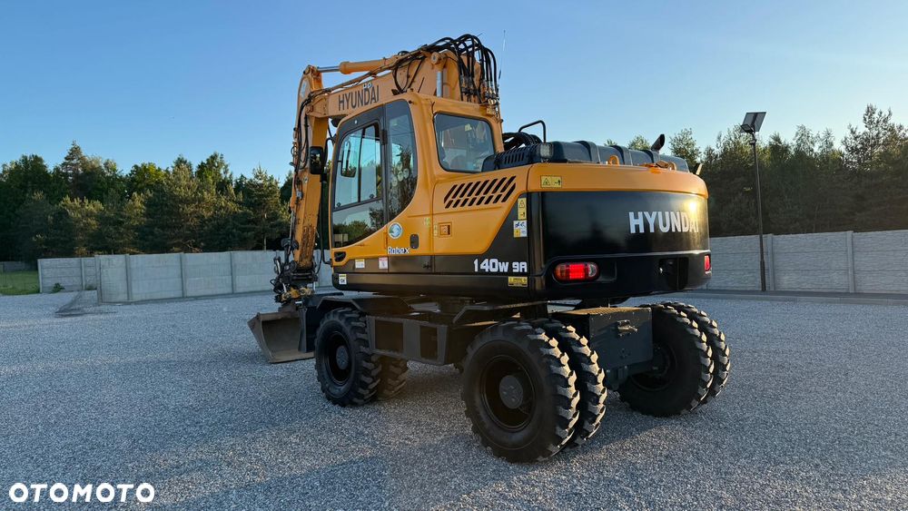 Hyundai Robex 140 - 19