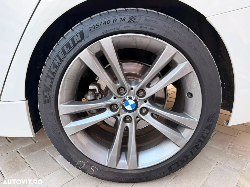 BMW Seria 3 318d Aut. Sport Line - 15