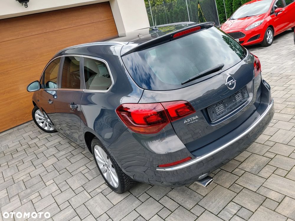 Opel Astra 1.4 Turbo Cosmo - 12