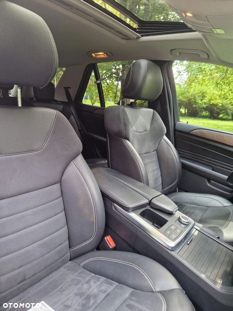 Mercedes-Benz ML - 12