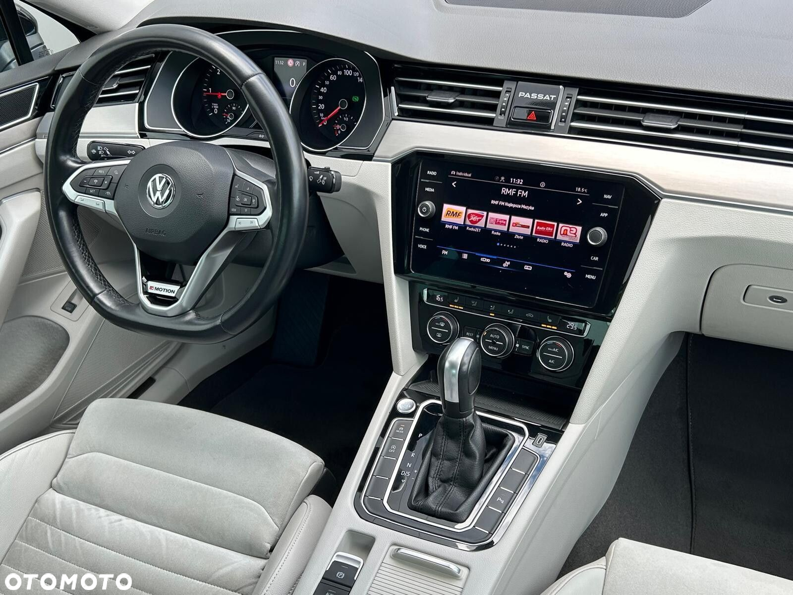 Volkswagen Passat 2.0 TDI 4Mot Elegance DSG - 17