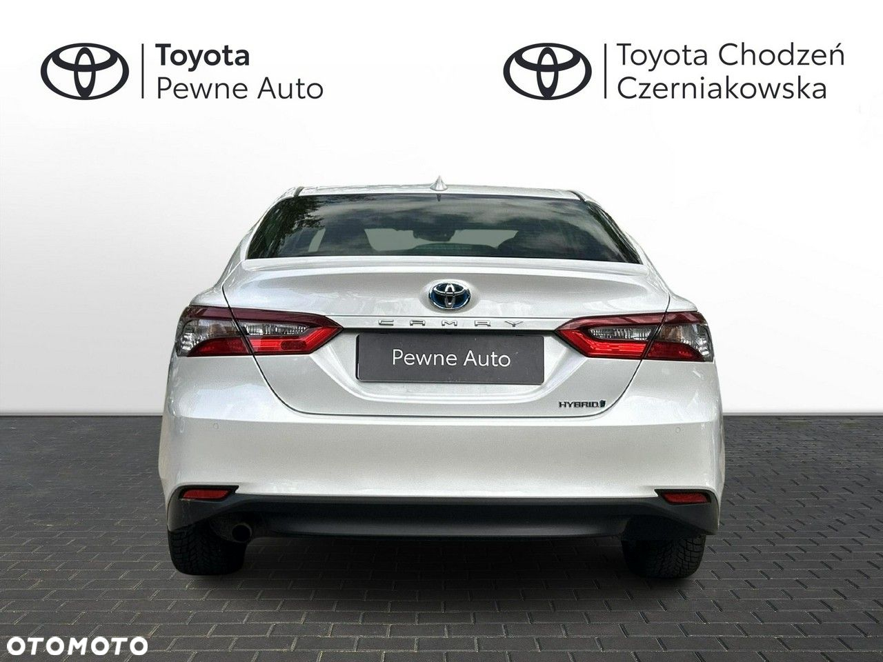 Toyota Camry - 4