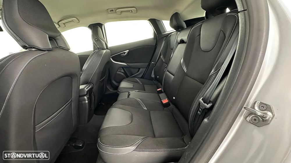 Volvo V40 1.6 D2 Eco Momentum - 46