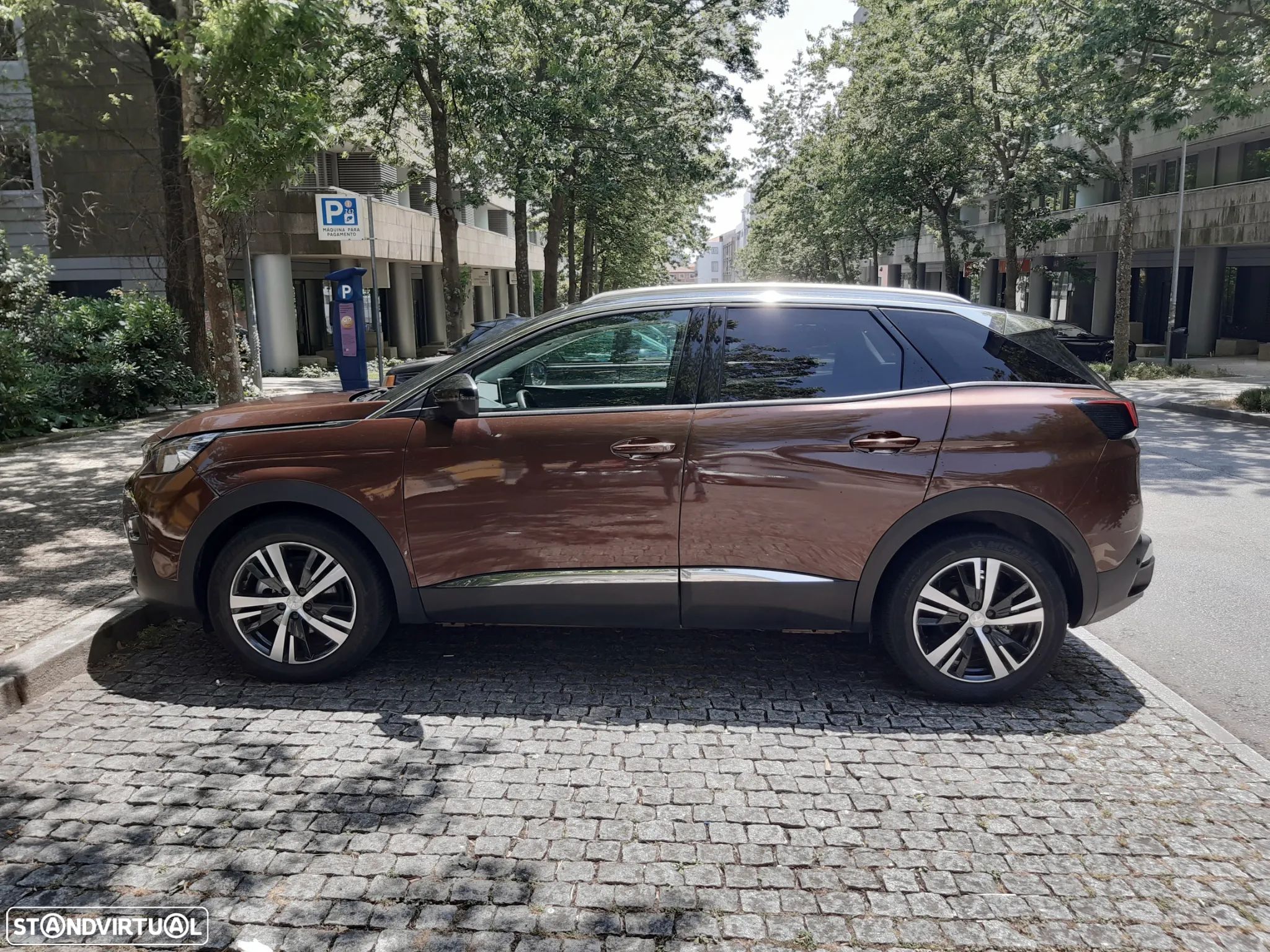 Peugeot 3008 PureTech 130 Stop & Start GPF Allure Pack - 1